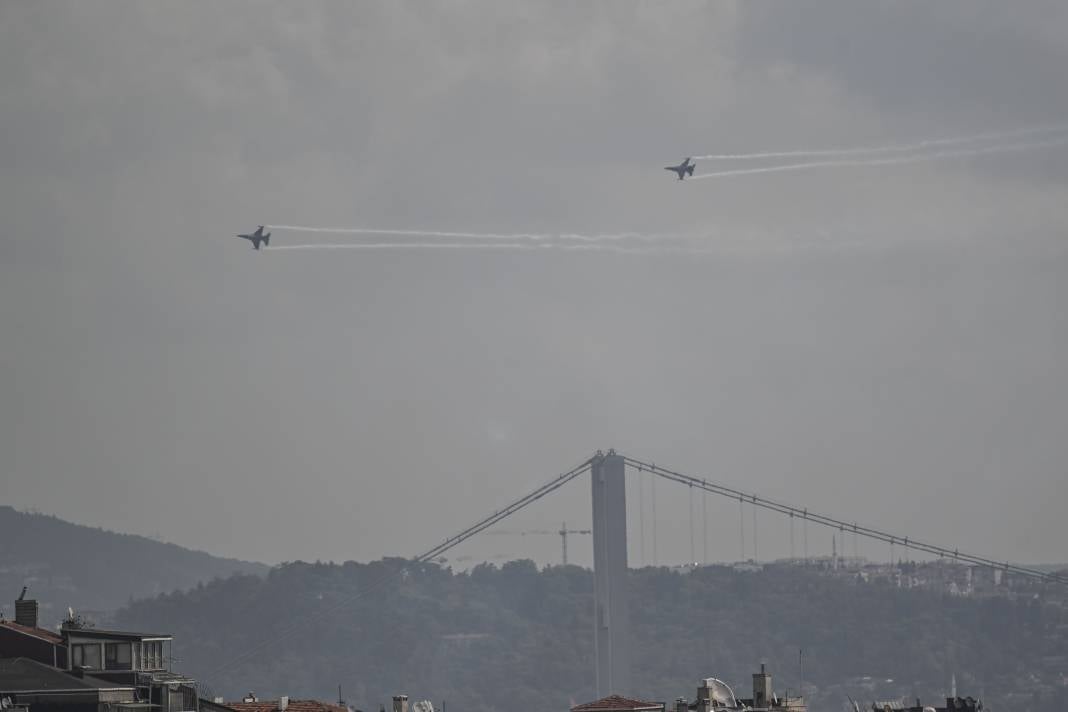 SOLOTÜRK İstanbul semalarında. Kule: “Muhteşemsiniz. Sizleri seviyoruz” 12